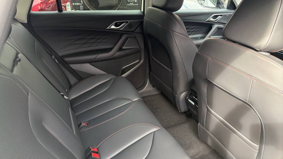 MG HS 1.5 T-GDI PHEV Trophy 5dr Auto Hatchback - Image 16