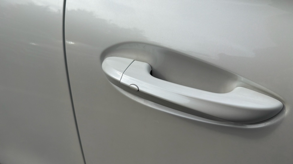 MG HS 1.5 T-GDI PHEV Trophy 5dr Auto Hatchback - Image 24