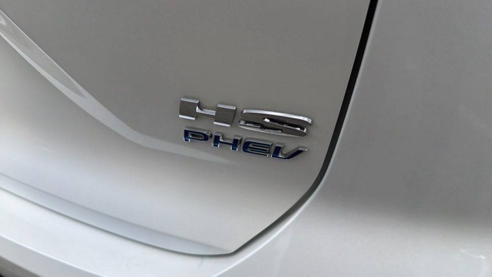 MG HS 1.5 T-GDI PHEV Trophy 5dr Auto Hatchback - Image 34