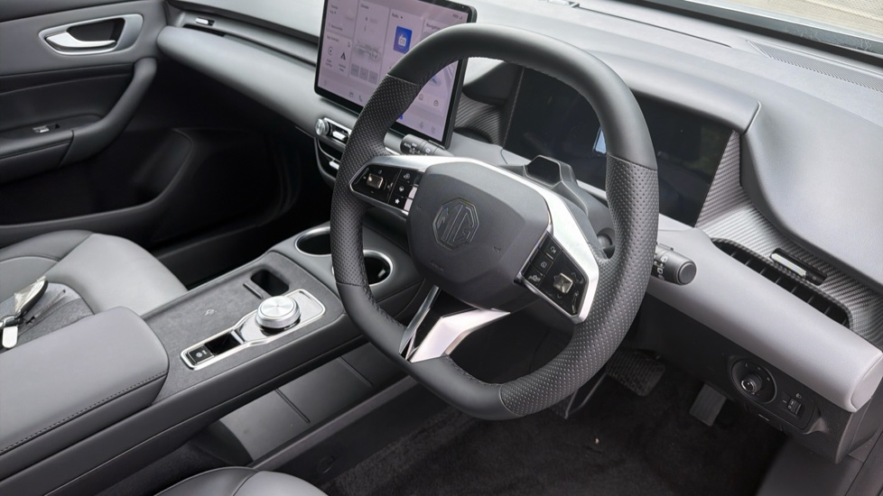 MG MG4 170kW Premium Long Range 64kWh 5dr Auto Electric Hatchback - Image 11