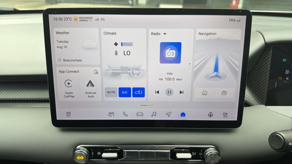 MG MG4 170kW Premium Long Range 64kWh 5dr Auto Electric Hatchback - Image 12