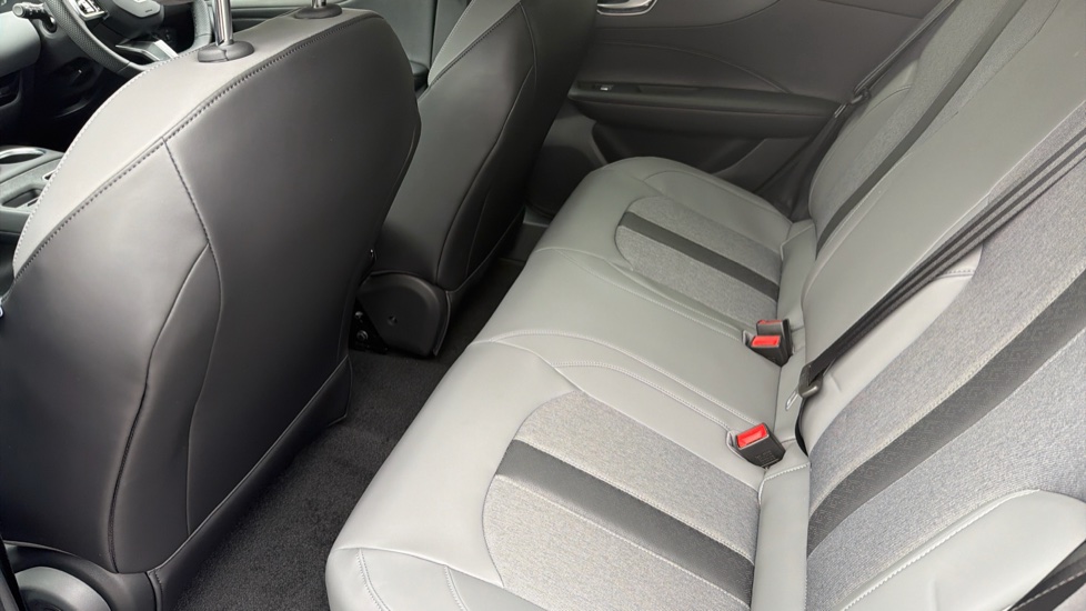 MG MG4 170kW Premium Long Range 64kWh 5dr Auto Electric Hatchback - Image 16