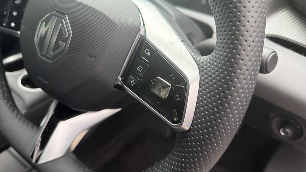 MG MG4 170kW Premium Long Range 64kWh 5dr Auto Electric Hatchback - Image 28