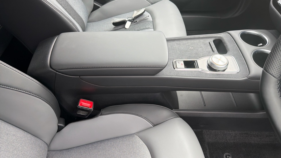 MG MG4 170kW Premium Long Range 64kWh 5dr Auto Electric Hatchback - Image 30