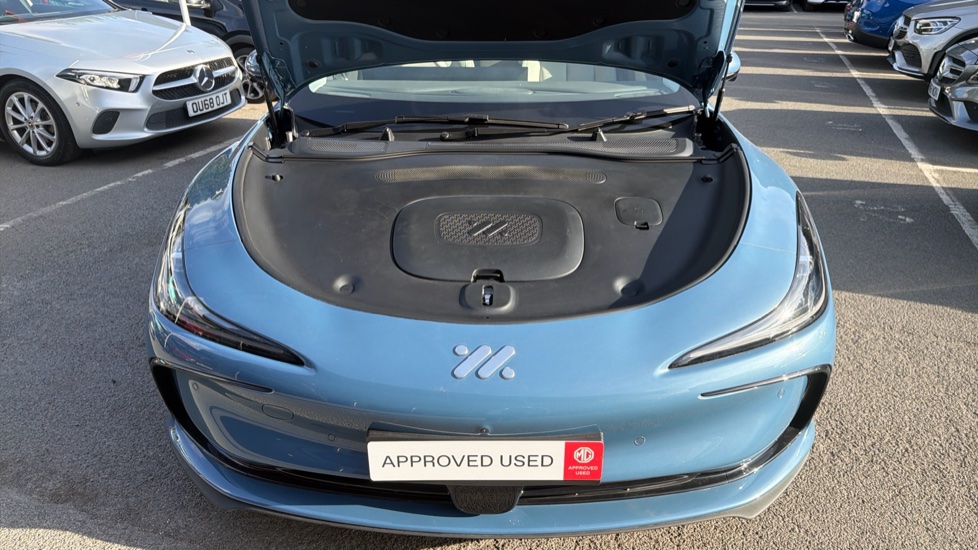 MG IM5 217kW Standard Range 75kWh 5dr Auto Electric Hatchback - Image 8