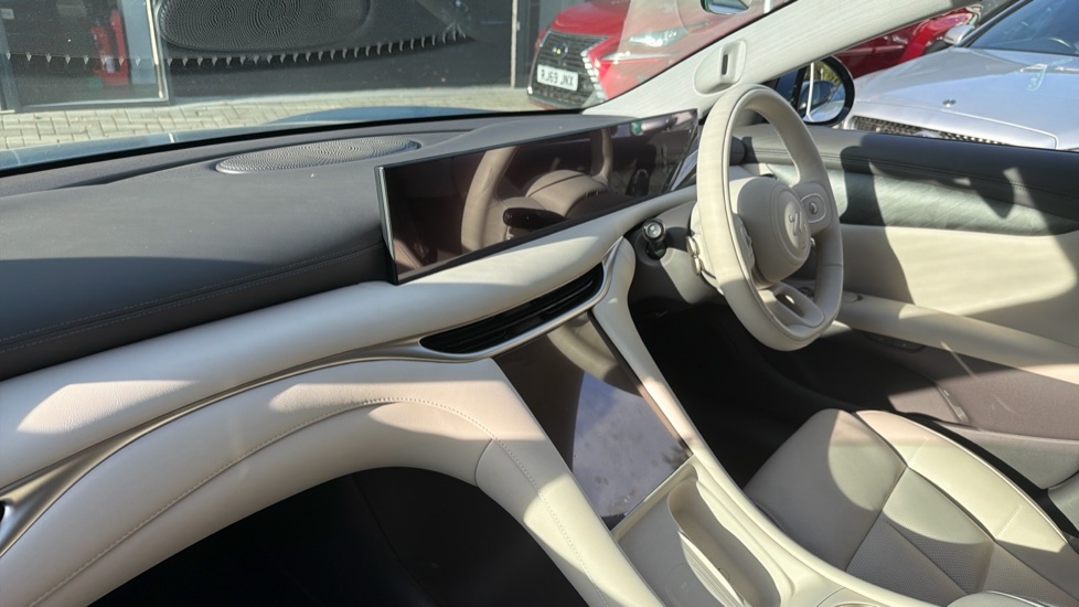 MG IM5 217kW Standard Range 75kWh 5dr Auto Electric Hatchback - Image 9