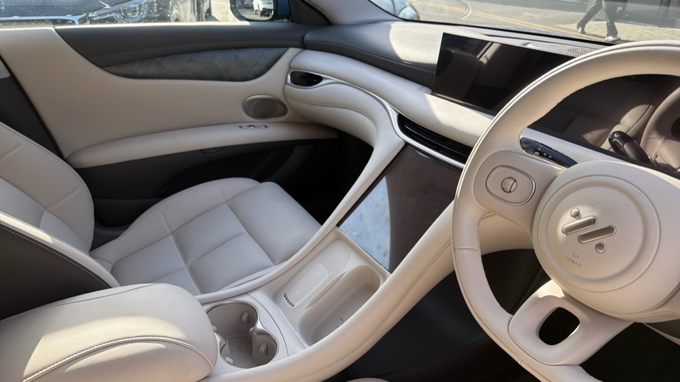 MG IM5 217kW Standard Range 75kWh 5dr Auto Electric Hatchback - Image 14