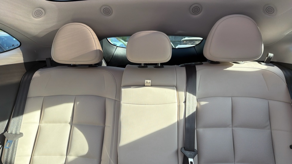 MG IM5 217kW Standard Range 75kWh 5dr Auto Electric Hatchback - Image 15