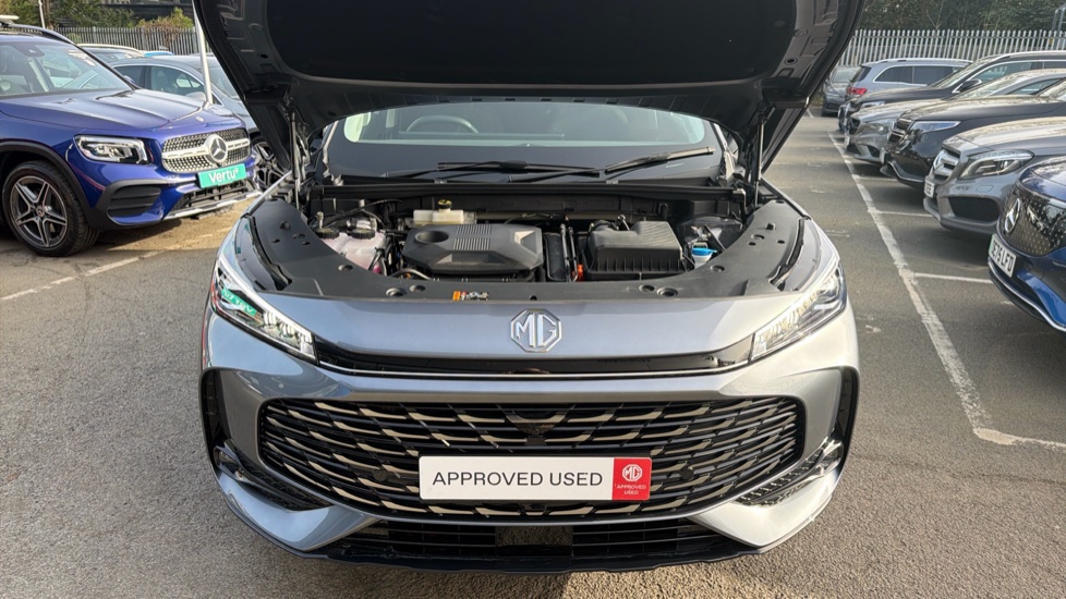 MG HS 1.5 T-GDI PHEV SE 5dr Auto Hatchback - Image 8
