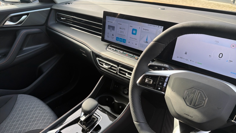 MG HS 1.5 T-GDI PHEV SE 5dr Auto Hatchback - Image 14
