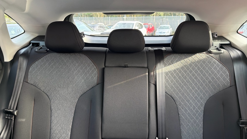 MG HS 1.5 T-GDI PHEV SE 5dr Auto Hatchback - Image 15