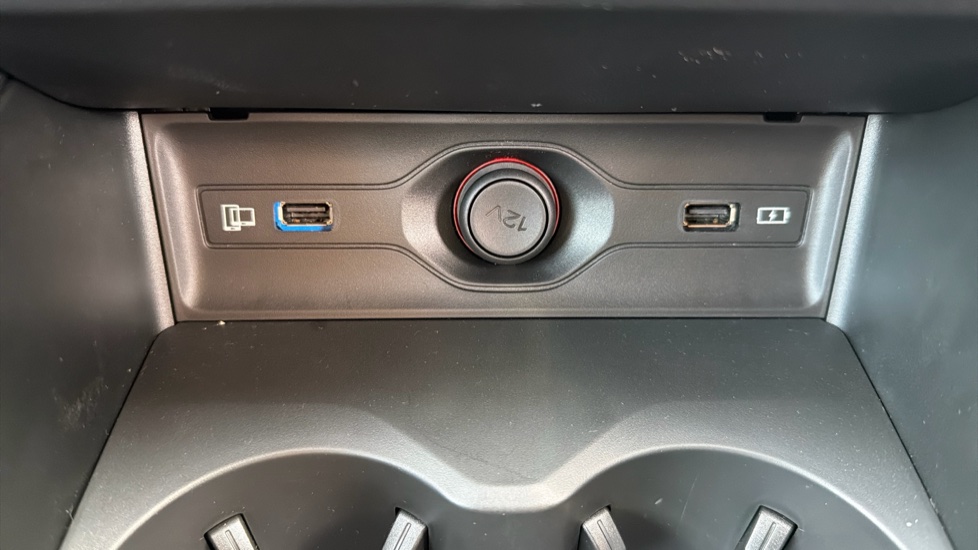 MG HS 1.5 T-GDI PHEV SE 5dr Auto Hatchback - Image 32