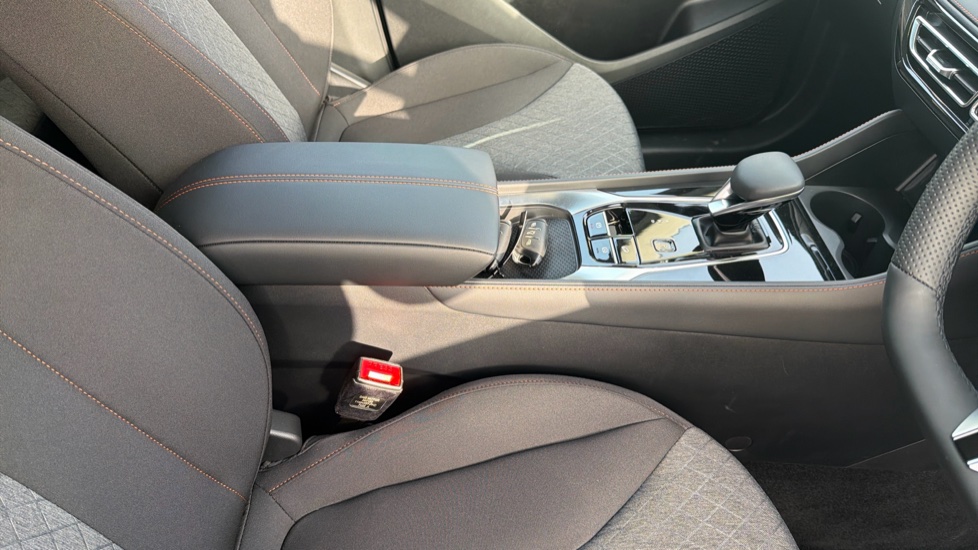 MG HS 1.5 T-GDI PHEV SE 5dr Auto Hatchback - Image 38