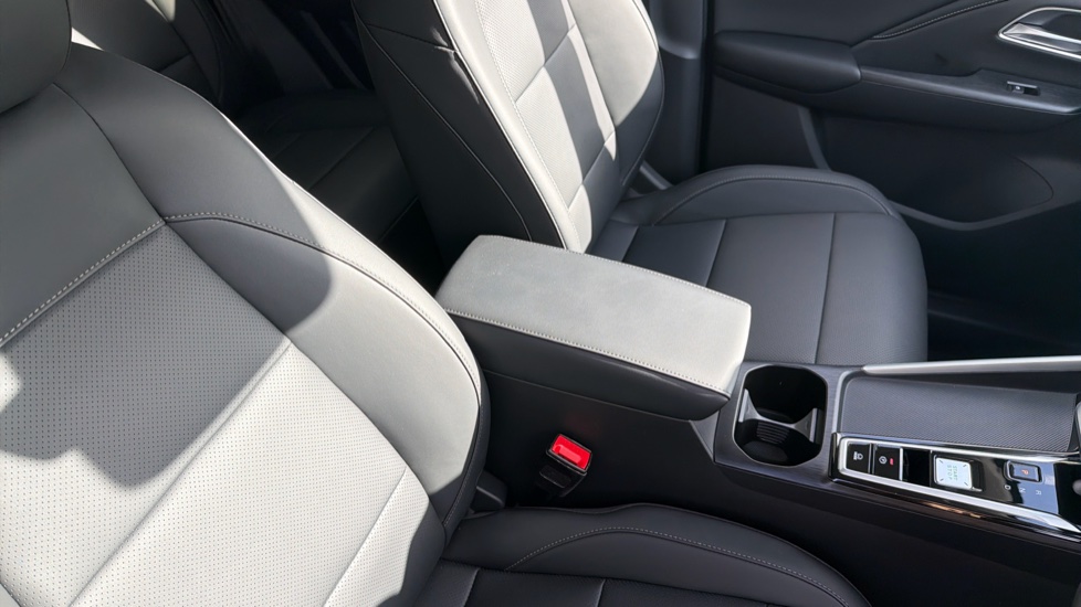 MG ZS 1.5 Hybrid+ Trophy 5dr Auto Hybrid Hatchback - Image 25