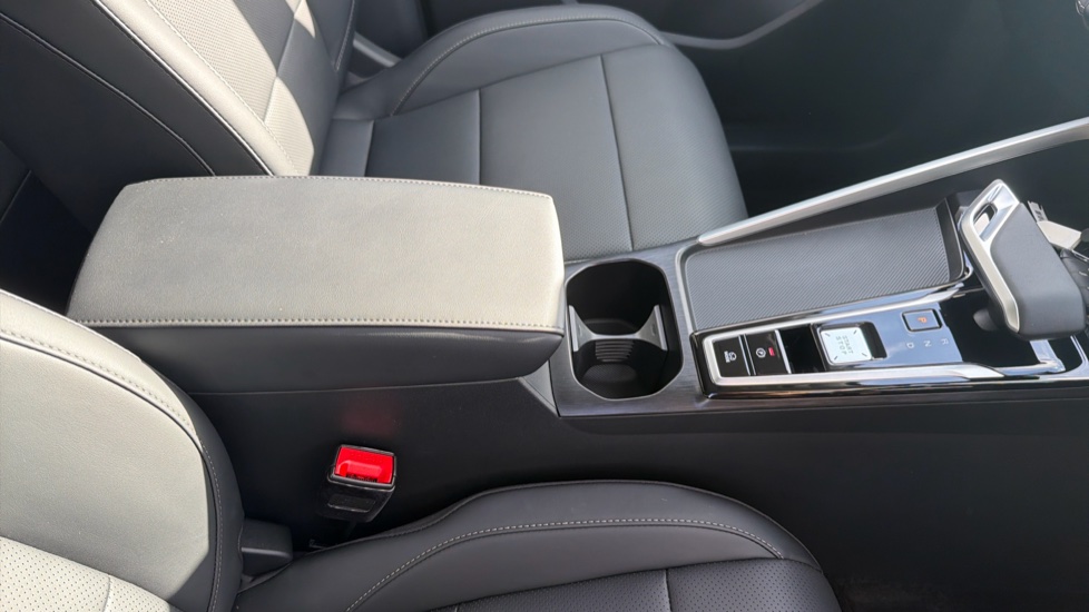 MG ZS 1.5 Hybrid+ Trophy 5dr Auto Hybrid Hatchback - Image 26