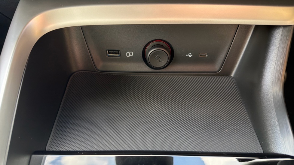MG ZS 1.5 Hybrid+ Trophy 5dr Auto Hybrid Hatchback - Image 27