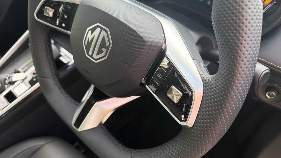 MG ZS 1.5 Hybrid+ Trophy 5dr Auto Hybrid Hatchback - Image 30