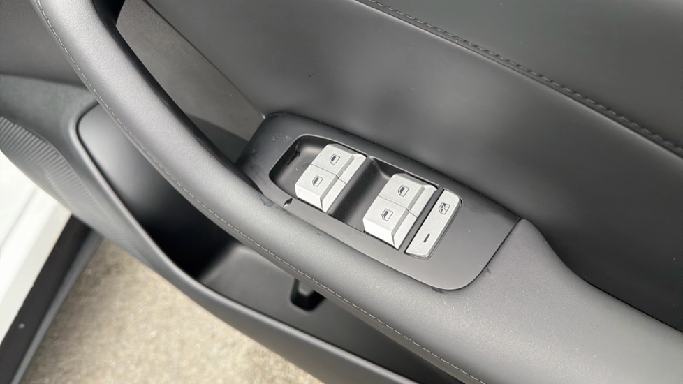 MG MGS5 170kW Trophy EV Long Range 64kWh 5dr Auto Electric Estate - Image 26