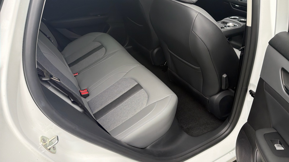 MG MGS5 170kW Trophy EV Long Range 64kWh 5dr Auto Electric Estate - Image 37