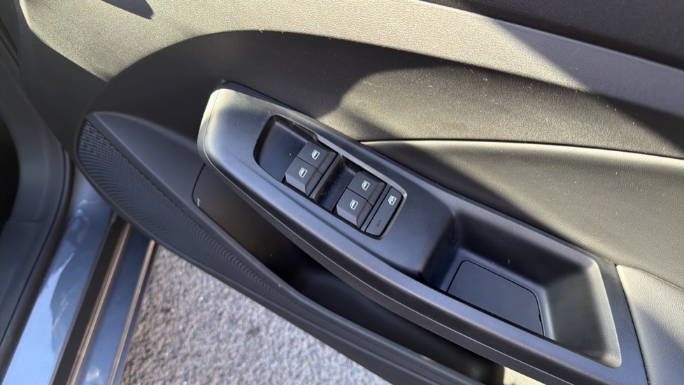 MG MG3 1.5 Hybrid Trophy 5dr Auto Hybrid Hatchback - Image 24