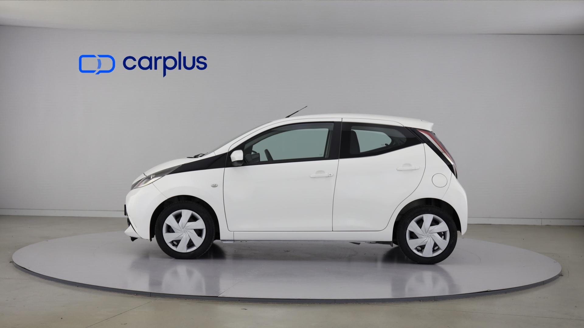 Toyota Aygo 1.0 VVT-i x-play AC — photo 4