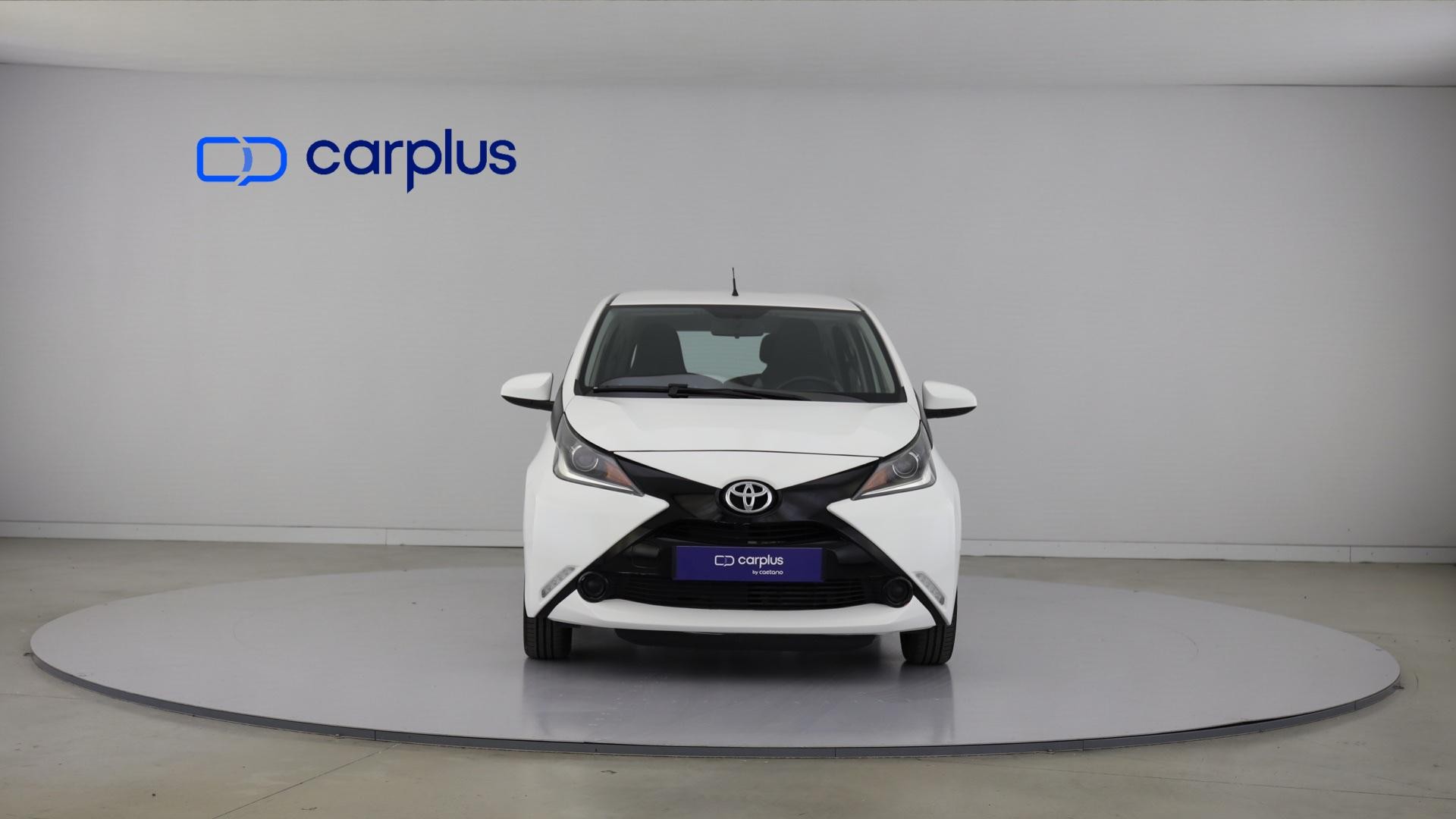 Toyota Aygo 1.0 VVT-i x-play AC — photo 5