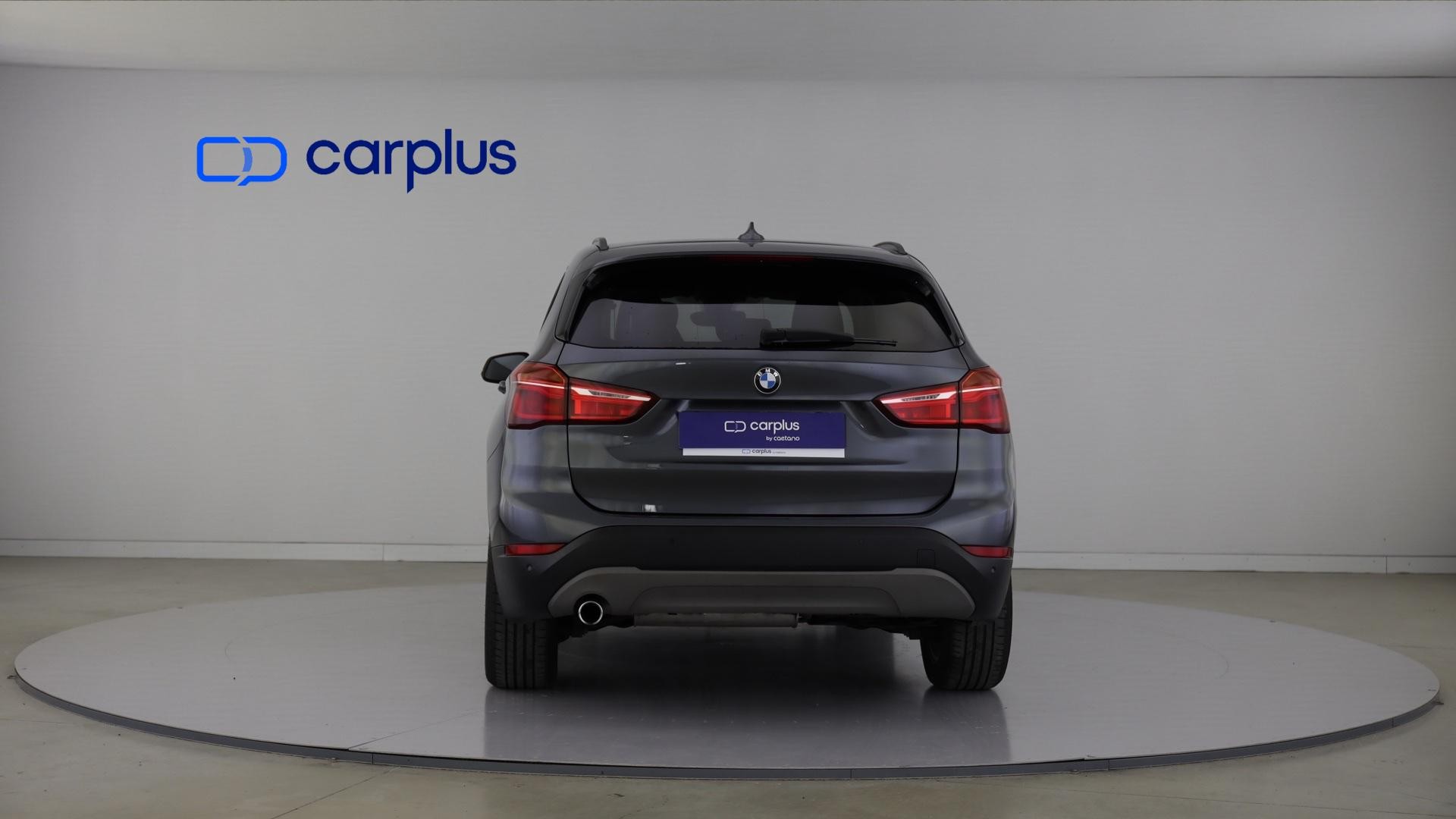 BMW X1 sDrive16d — photo 2