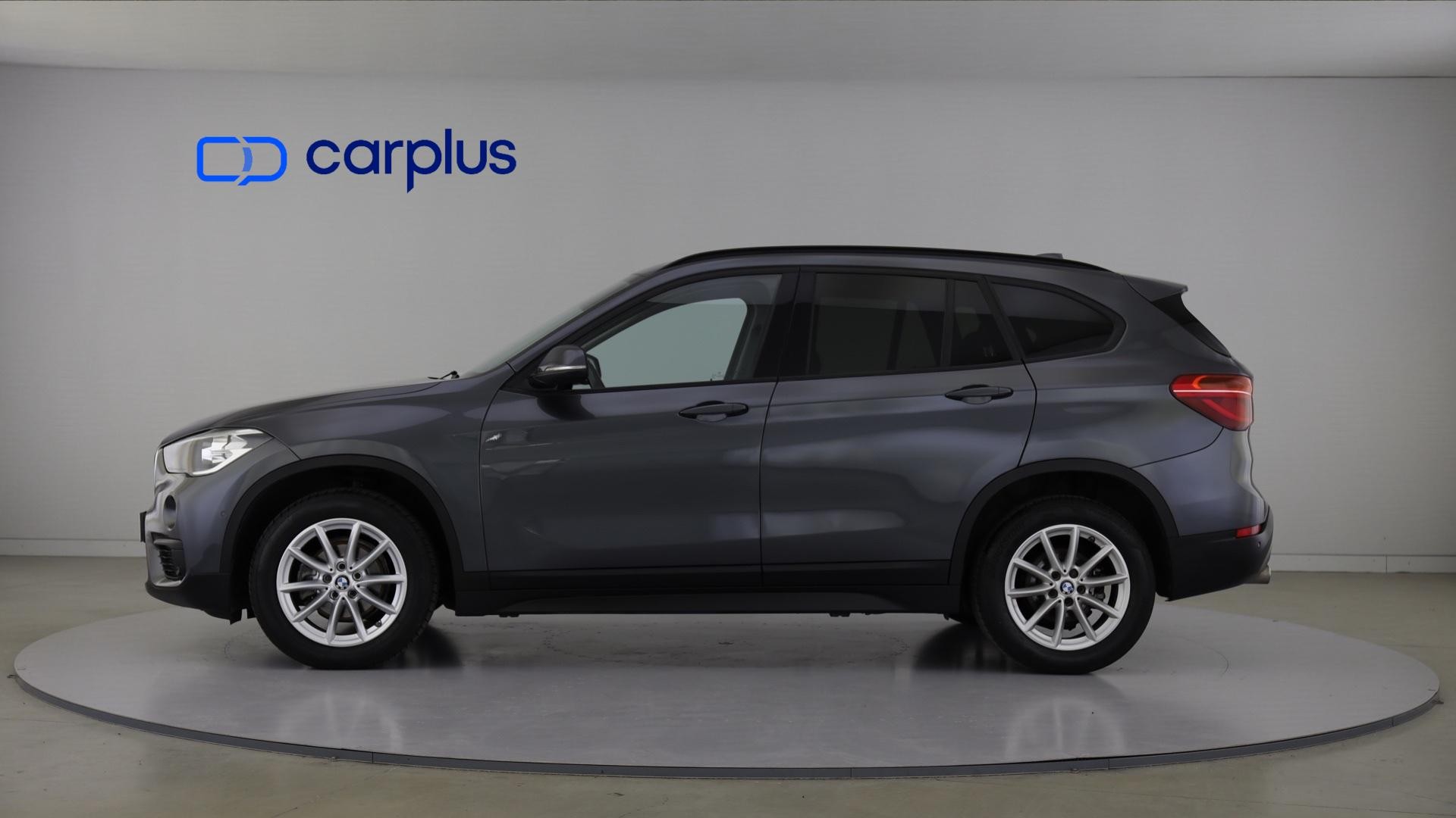 BMW X1 sDrive16d — photo 4