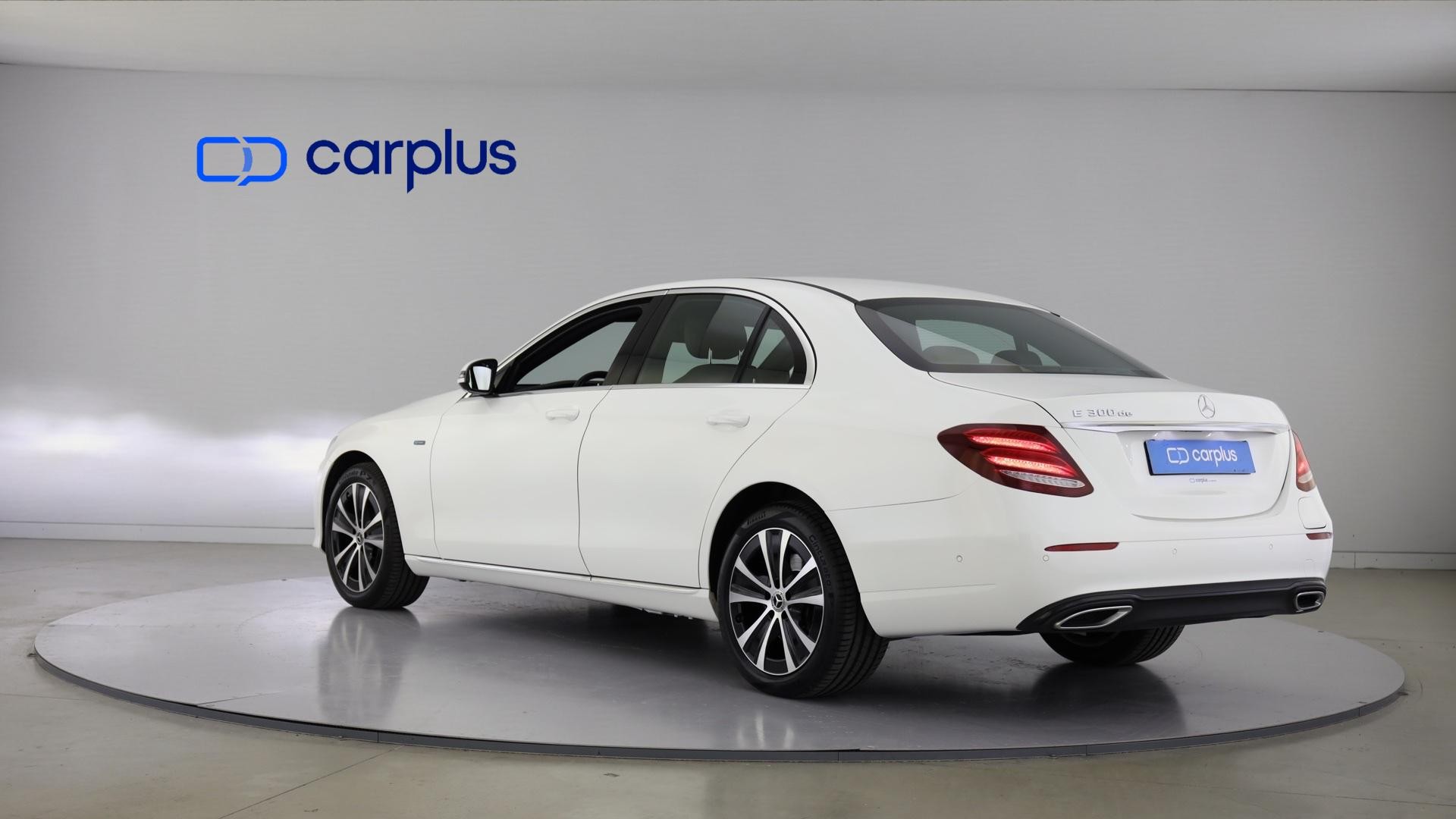 Mercedes-Benz Classe E 300 de Auto — photo 3