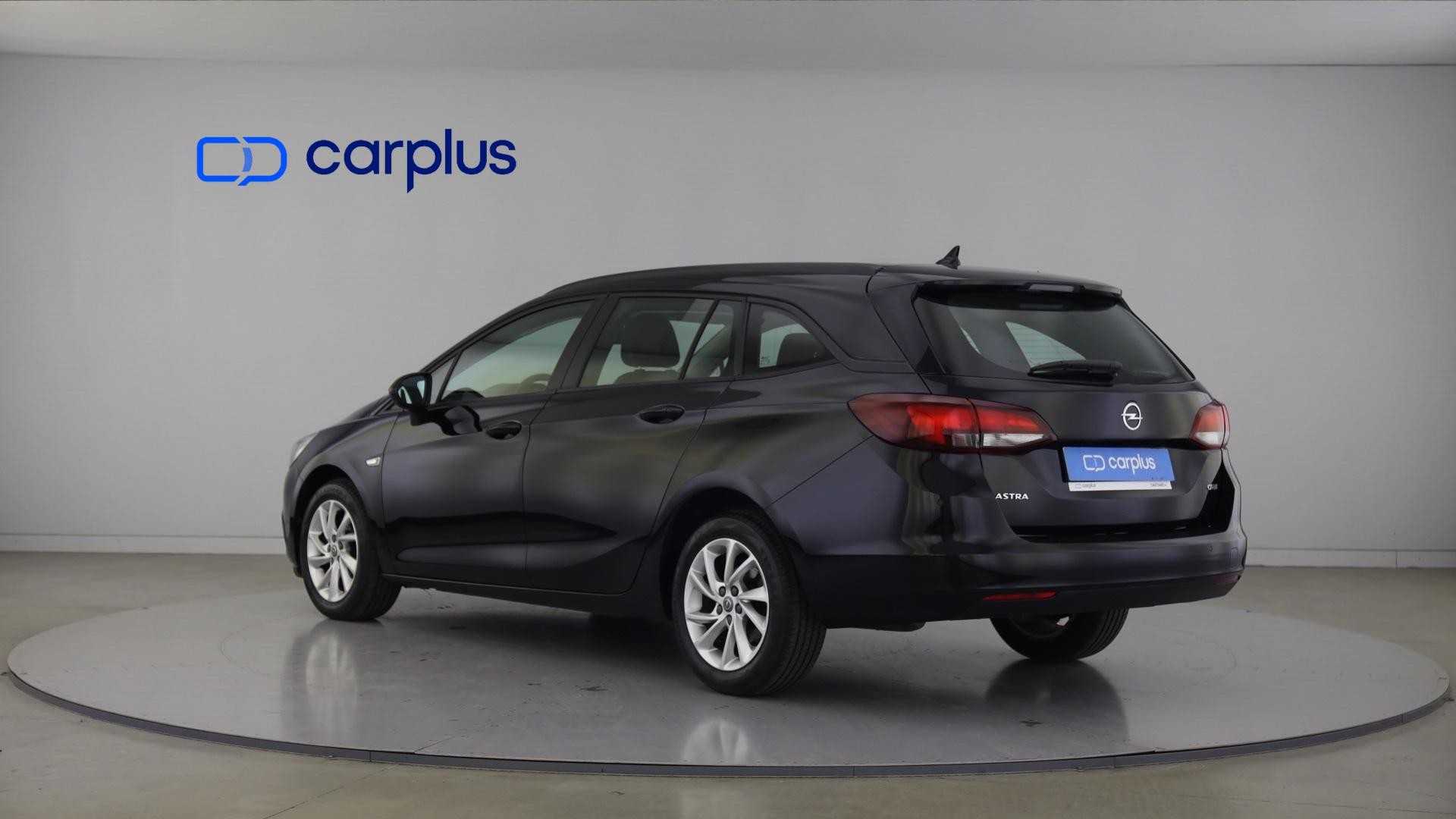 Opel Astra 1.6 Turbo D 110cv S/S Dynamic ST — photo 3