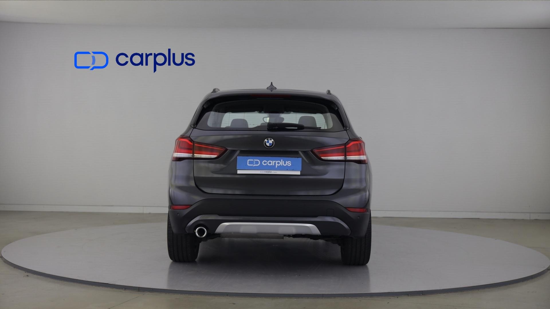 BMW X1 sDrive16d — photo 2