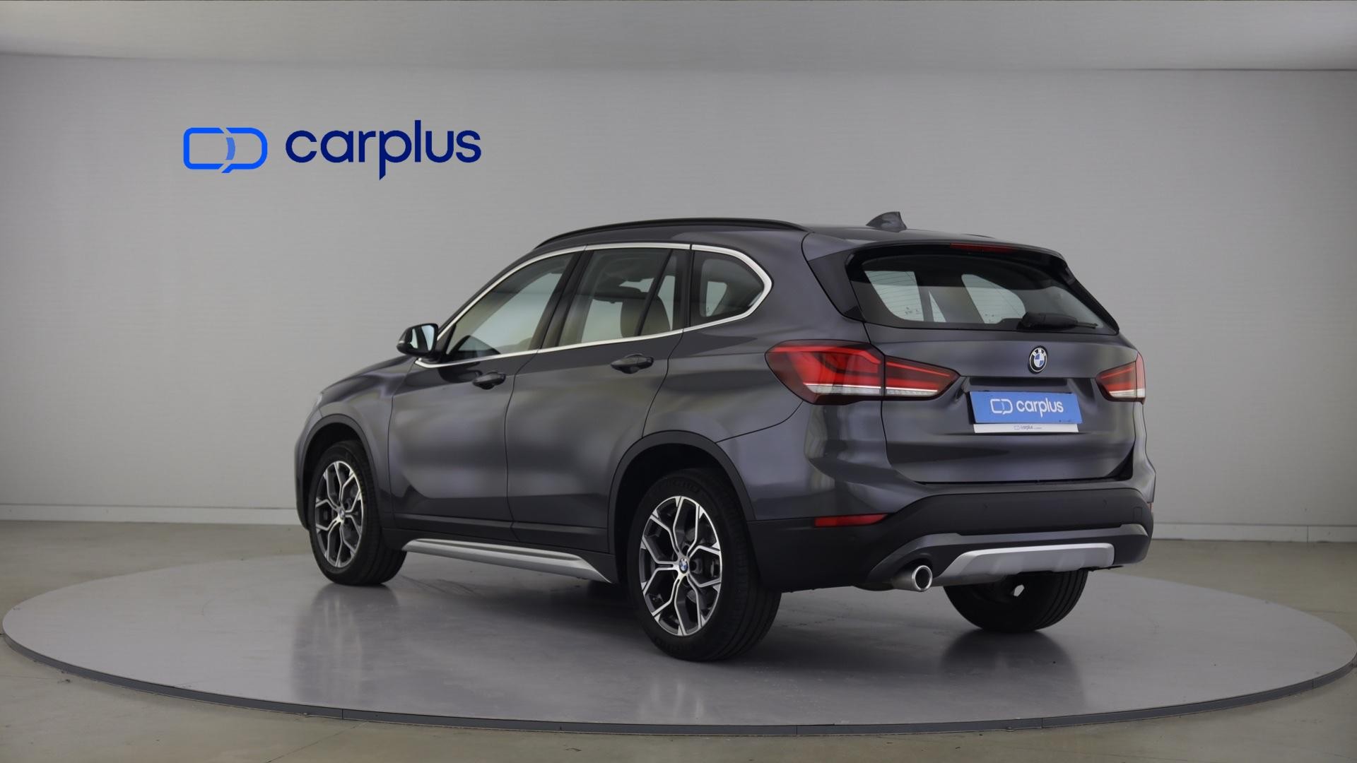 BMW X1 sDrive16d — photo 3