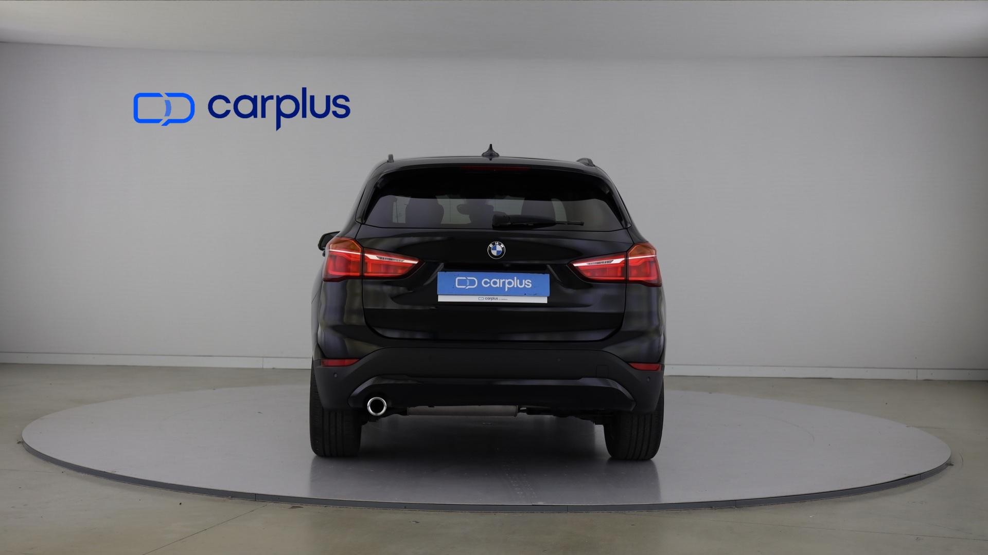 BMW X1 sDrive16d — photo 2