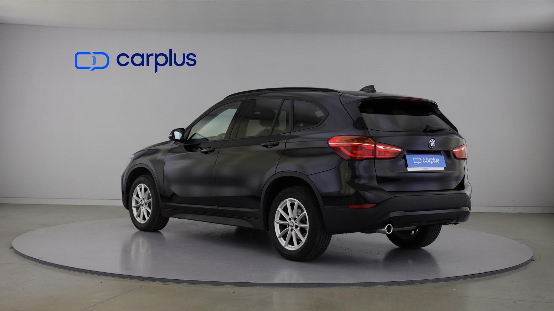 BMW X1 sDrive16d — photo 3