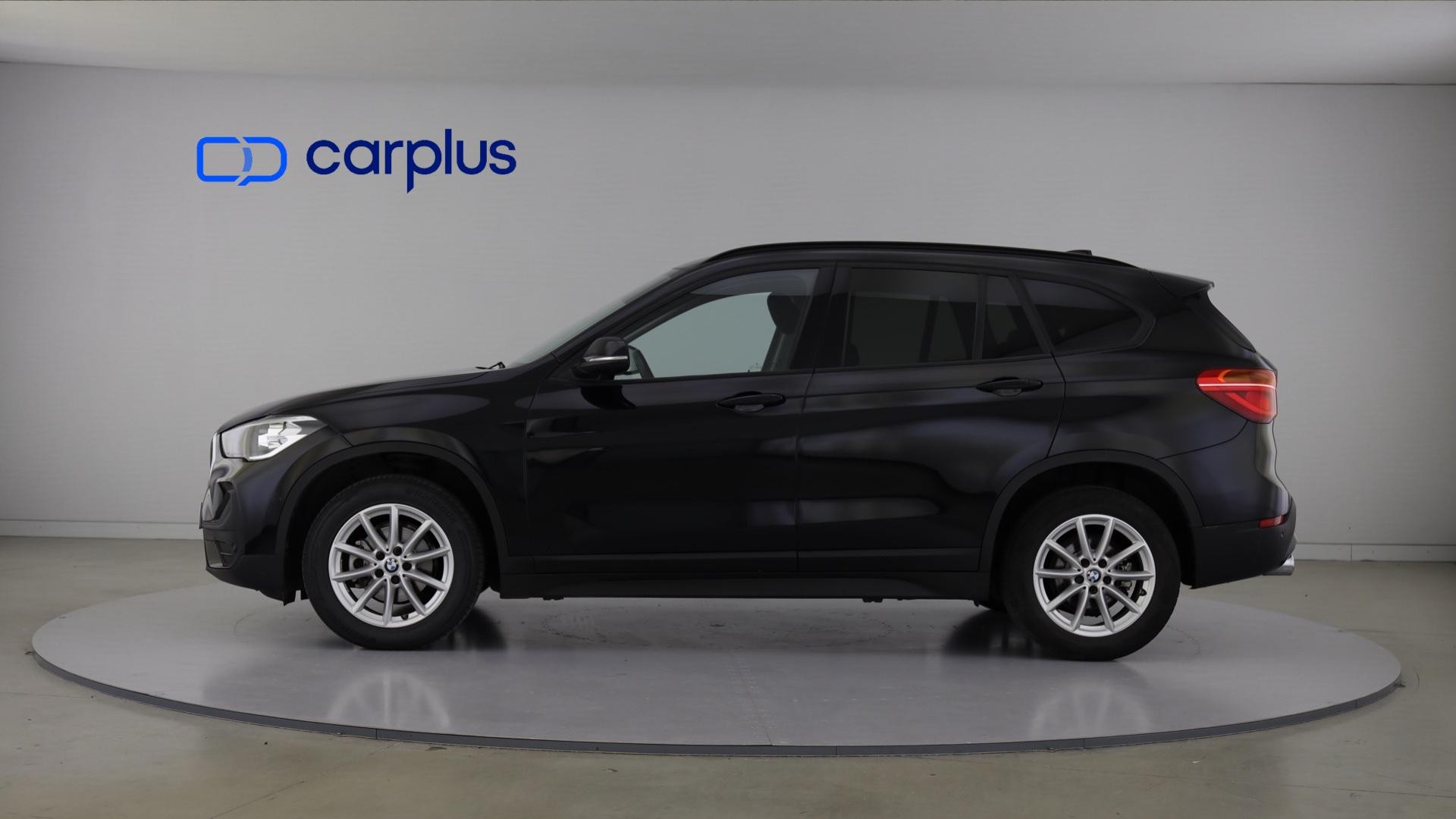 BMW X1 sDrive16d — photo 4