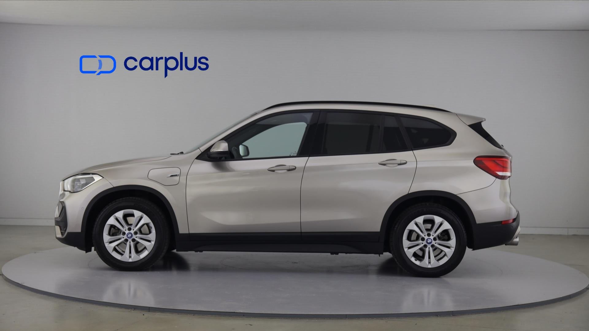 BMW X1 xDrive25e — photo 4