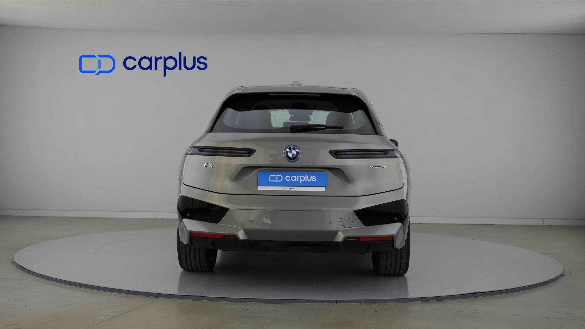 BMW iX xDrive50 — photo 2