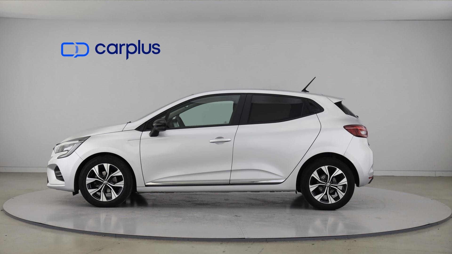 Renault Clio TCe 100 Bi-Fuel Evolution — photo 4