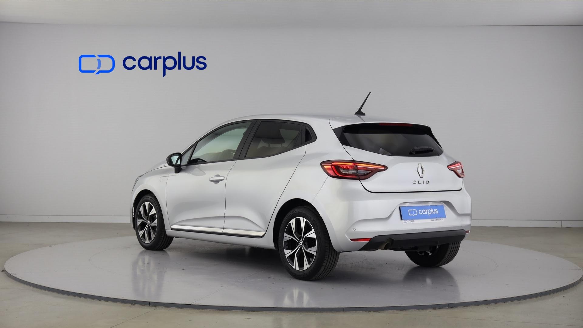 Renault Clio TCe 100 Bi-Fuel Evolution — photo 3