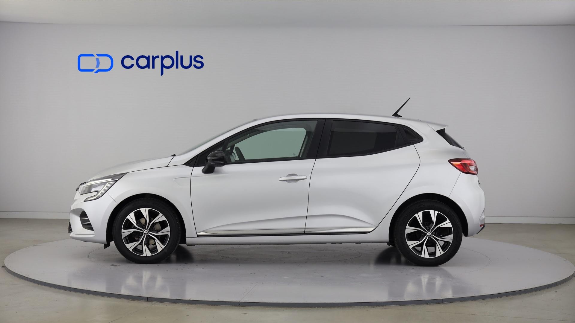 Renault Clio TCe 100 Bi-Fuel Evolution — photo 4