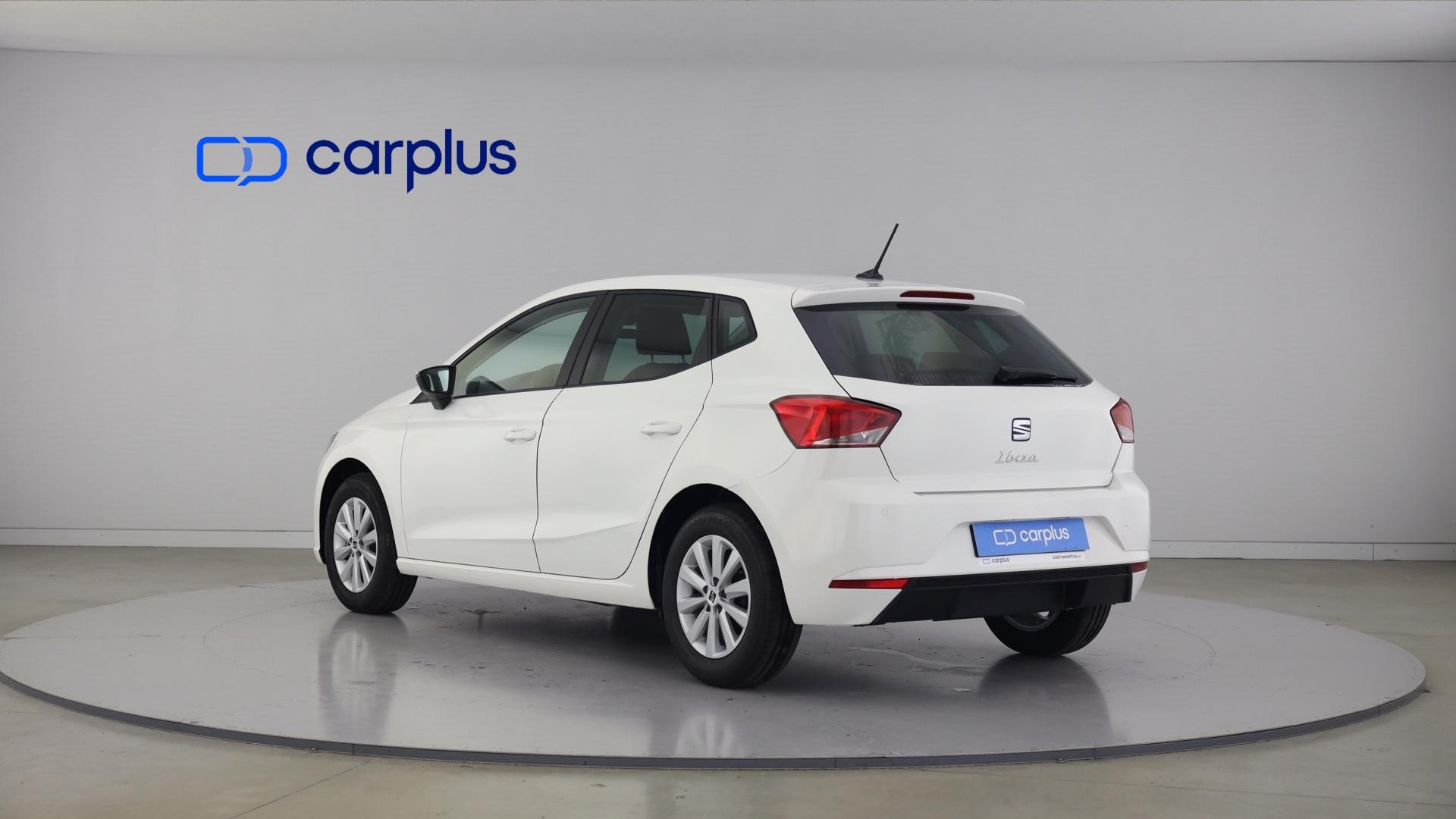 SEAT Ibiza 1.0 TSI REFERENCE 5v — photo 3