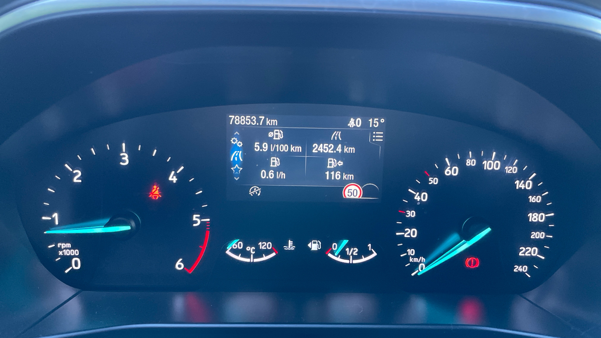 Ford Focus 1.5 TDCI EcoBlue 120cv VIGNALE — photo 3