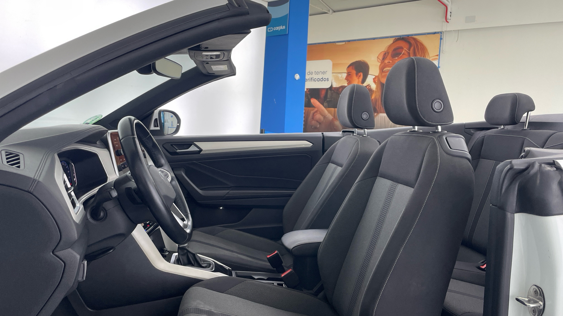 Volkswagen T-Roc - 11