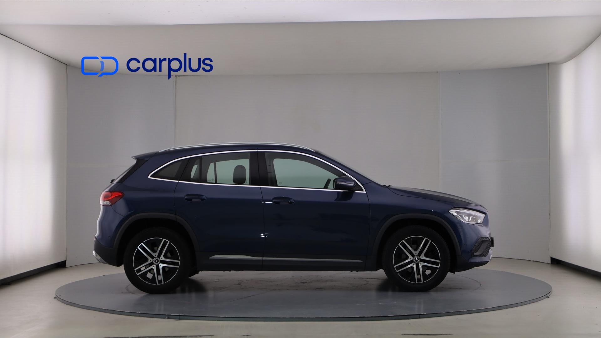 Mercedes-Benz GLA - 4