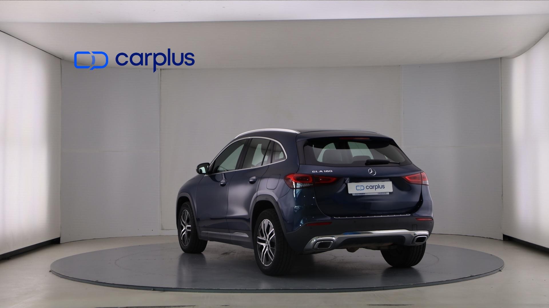 Mercedes-Benz GLA - 8