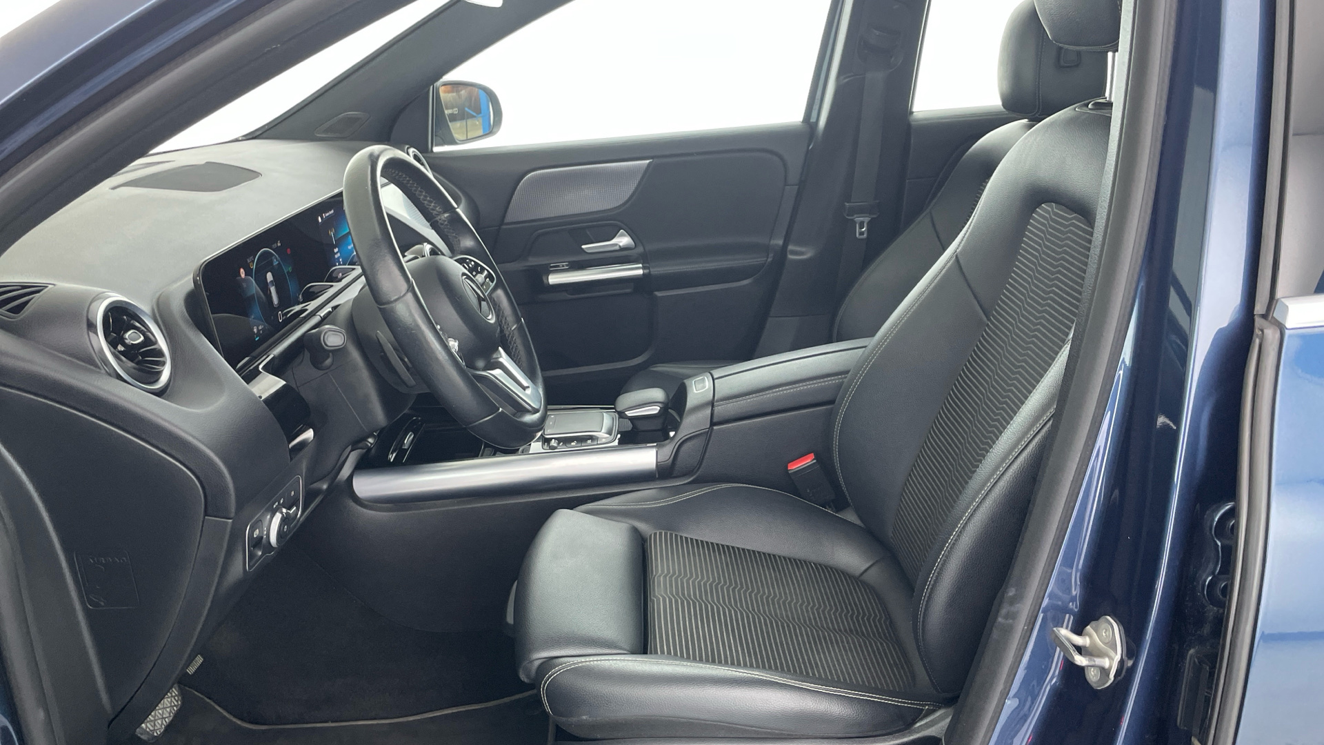 Mercedes-Benz GLA - 11