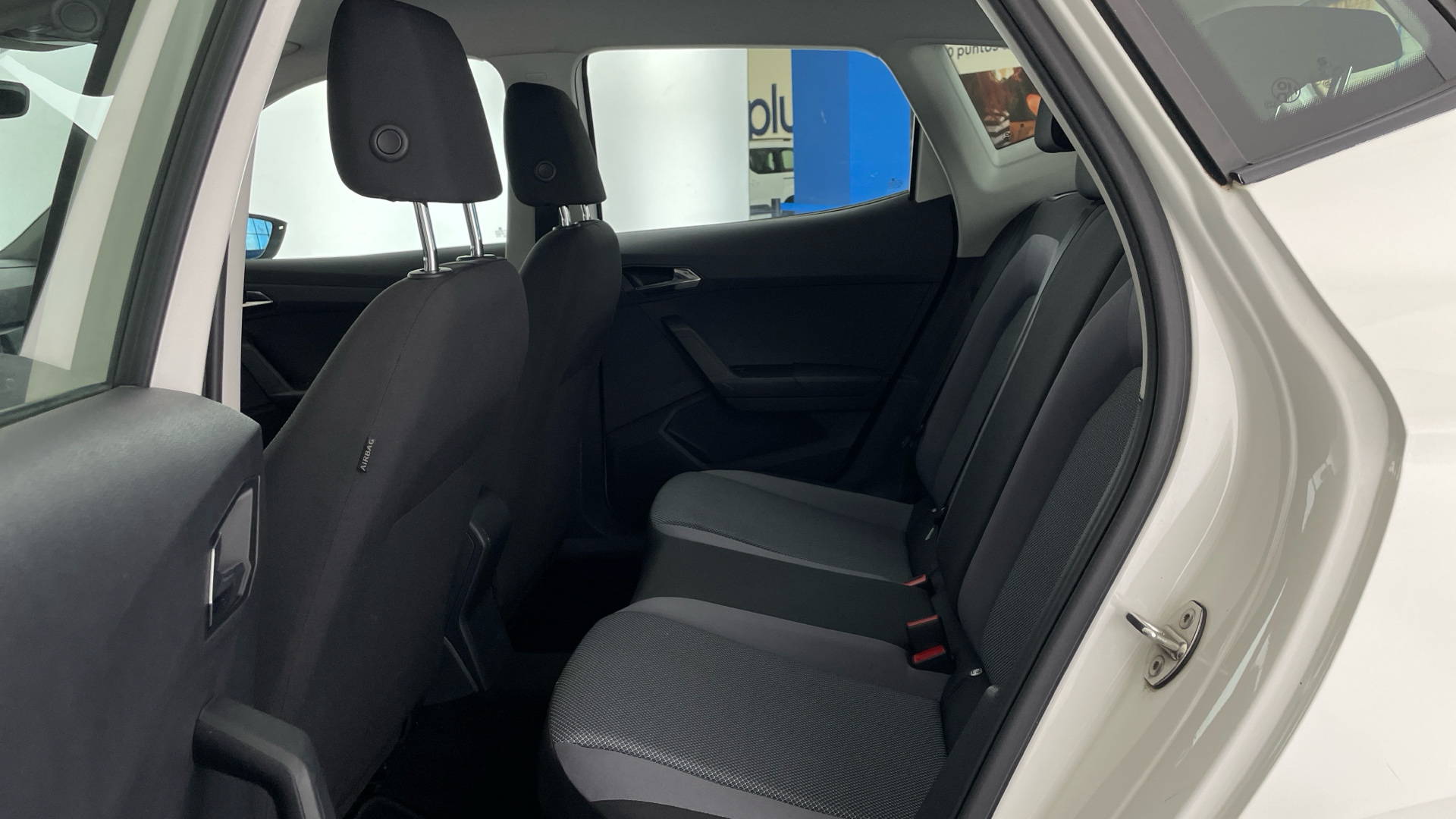 SEAT Arona - 12