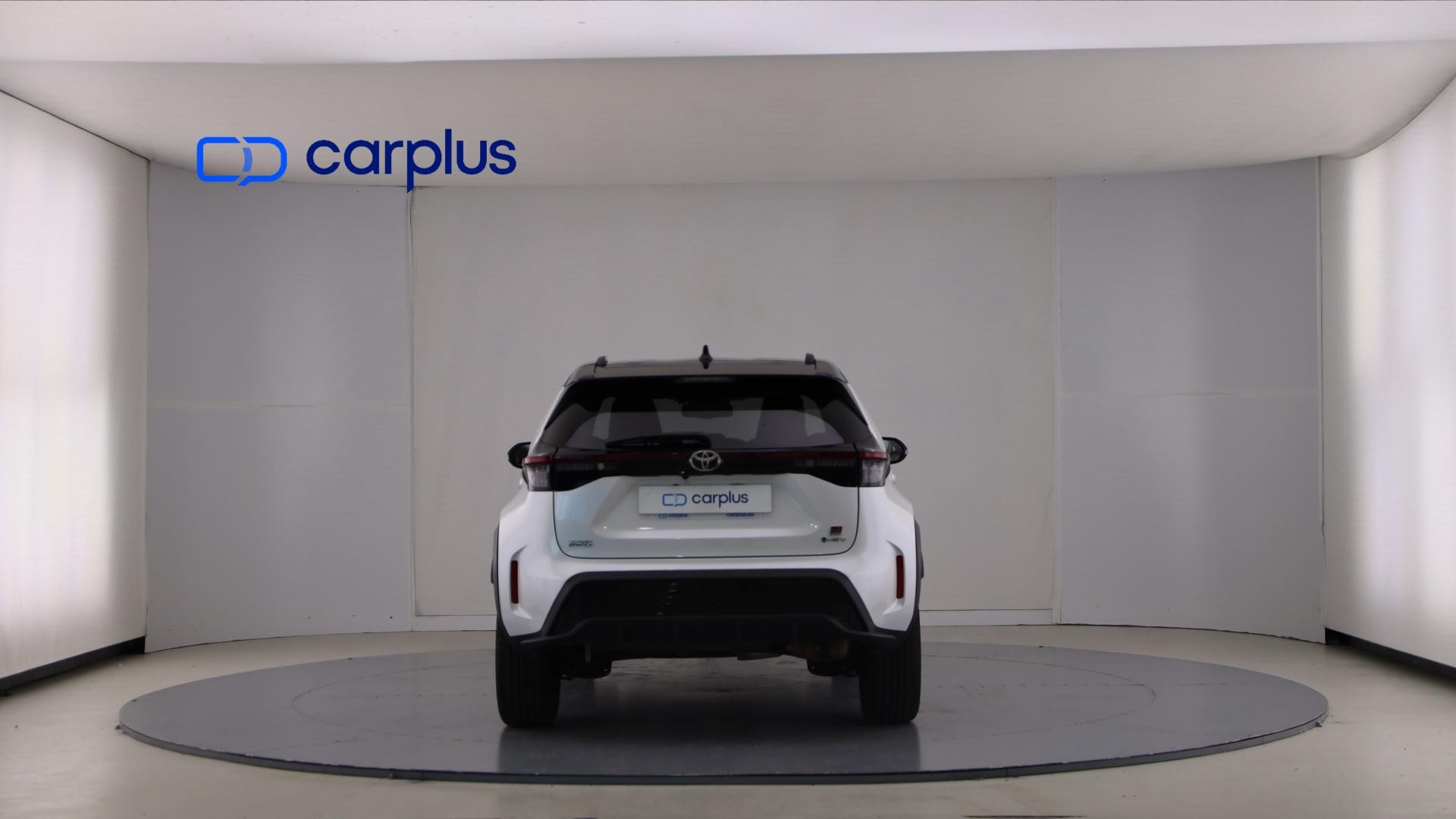 TOYOTA Yaris Cross - 2