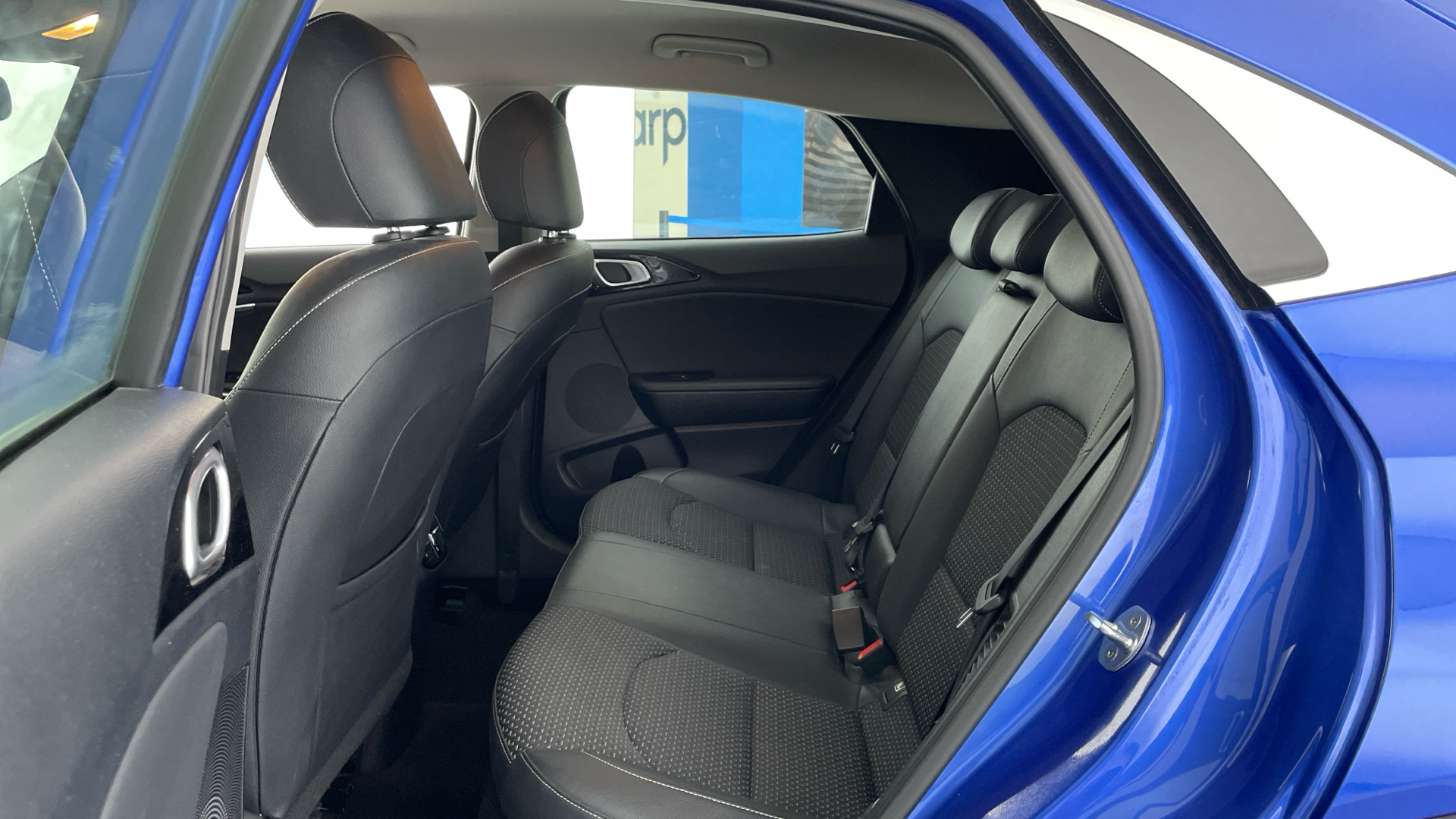 Kia XCeed - 12