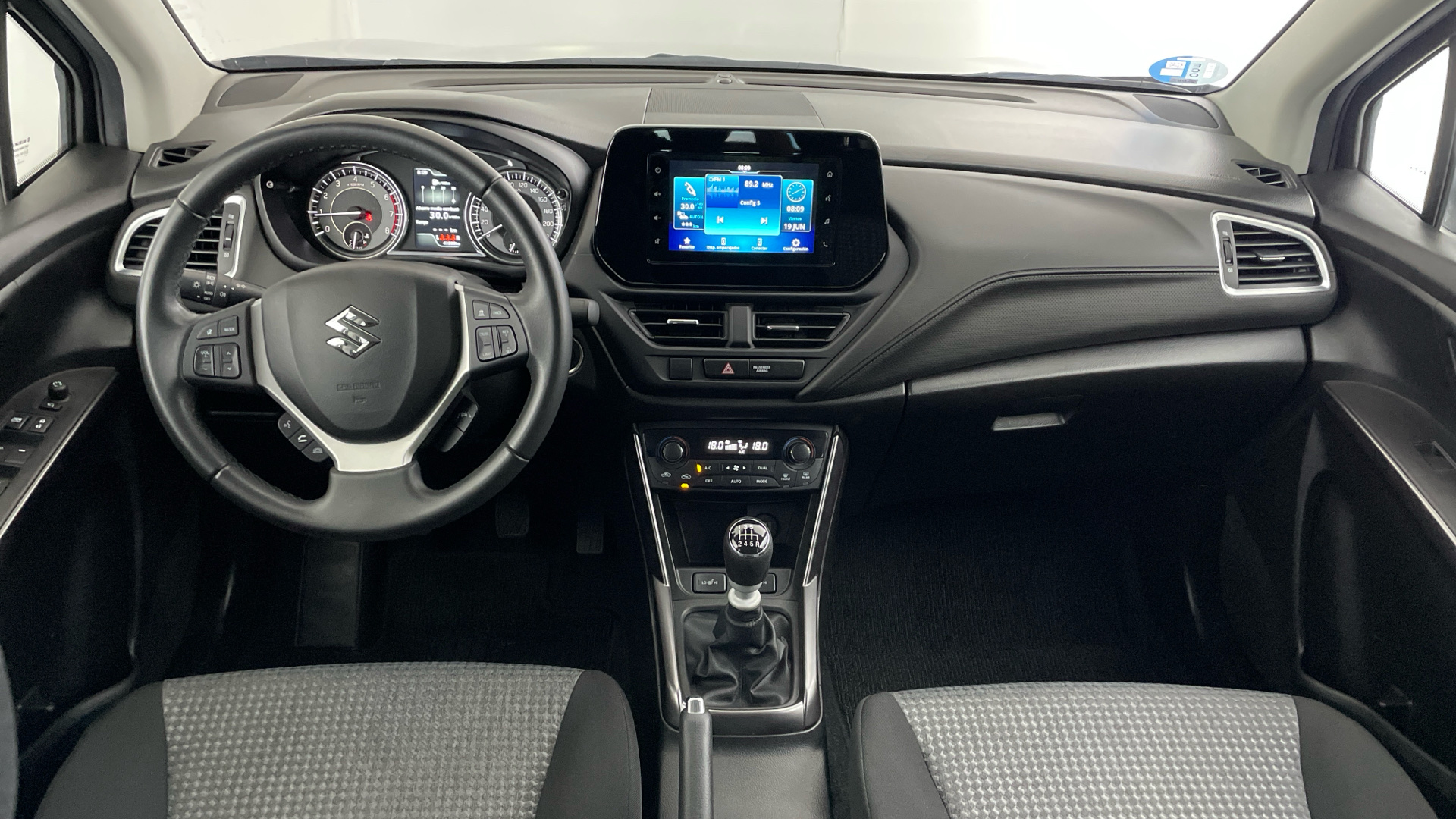 Suzuki S-Cross - 10